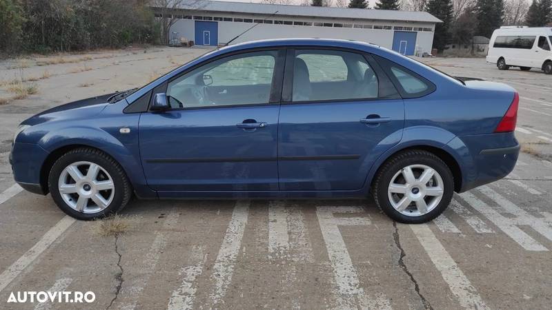 Ford Focus 1.6i Trend - 9