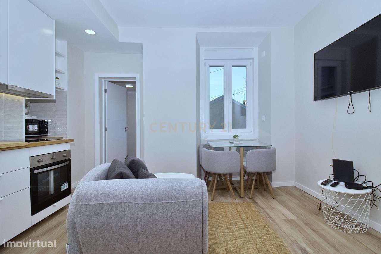 Apartamento T1 Renovado para Arrendamento – Rua do Olival, Lisboa - Grande imagem: 3/14