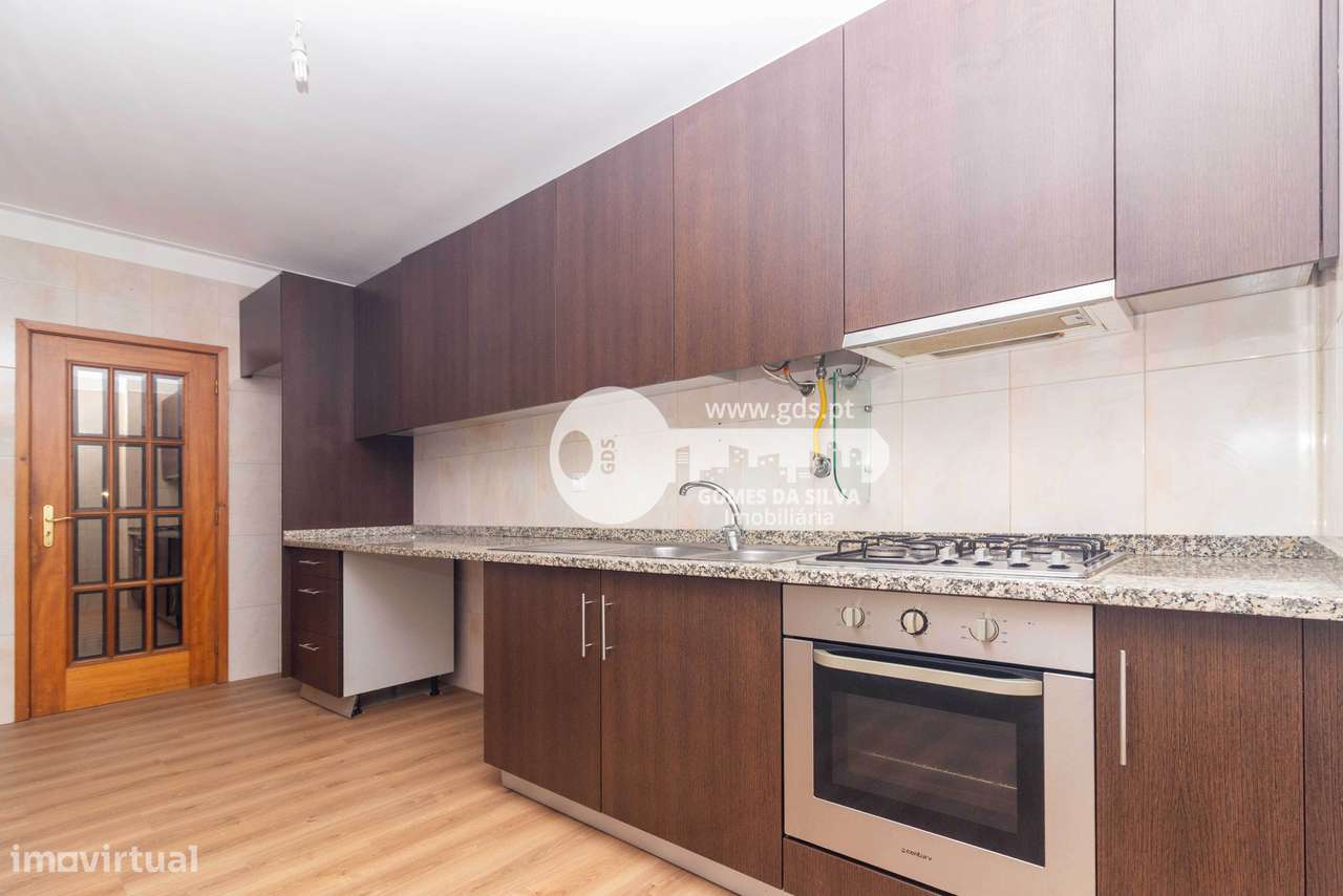 Apartamento T3 c/ suite na Rua Américo F. Carvalho-6