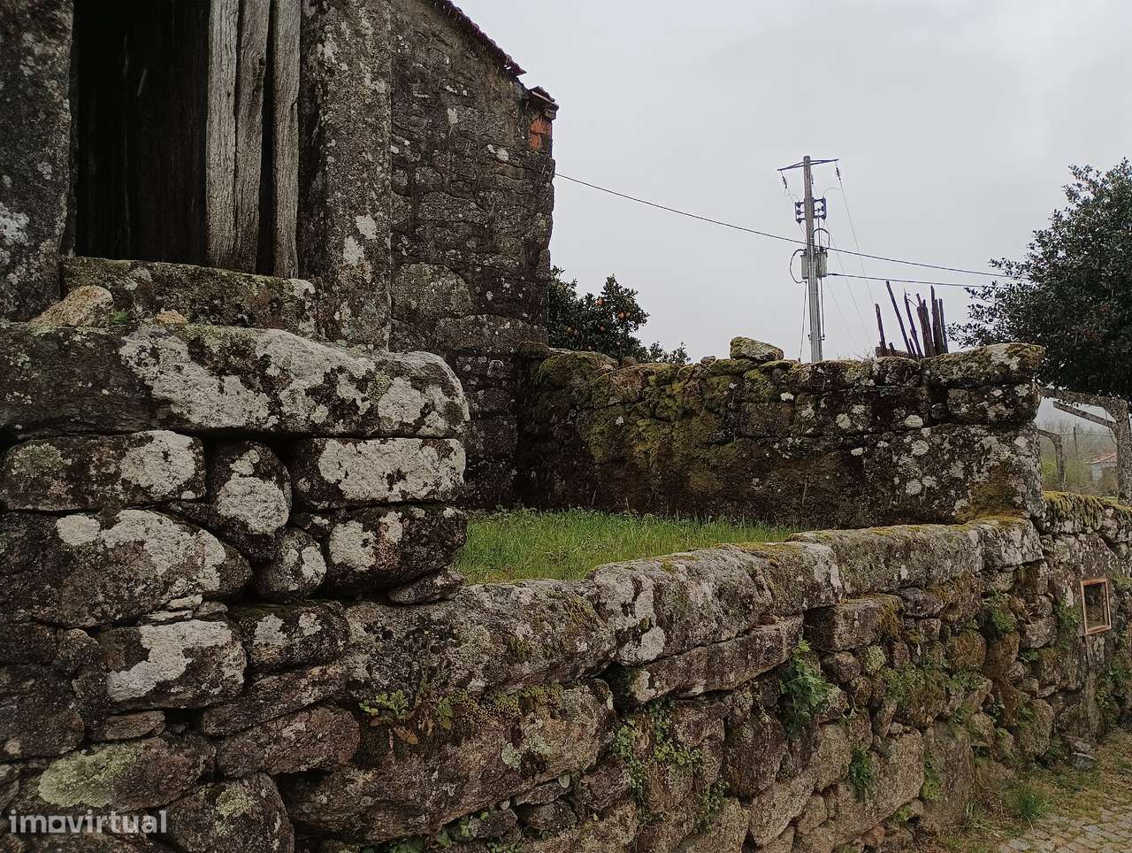 Moradia em p/ recuperar – Oliveira de Frades-17