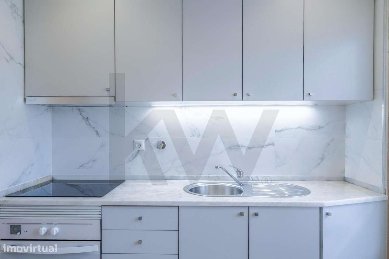 Apartamento T2 Remodelado | Benfica | Rua Emilia das Neves | 66m2 - Grande imagem: 2/24