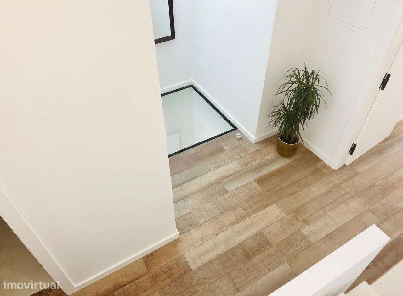 Moradia T4 com garagem baixa de Faro-45