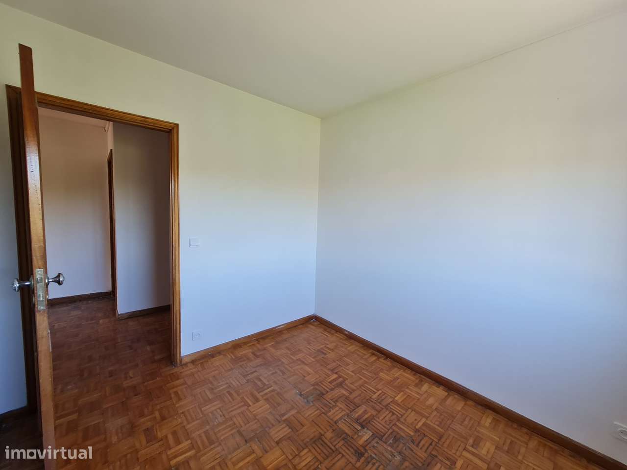 Oportunidade de investimento!! Apartamento T2+1 em Oliveira do Douro-4