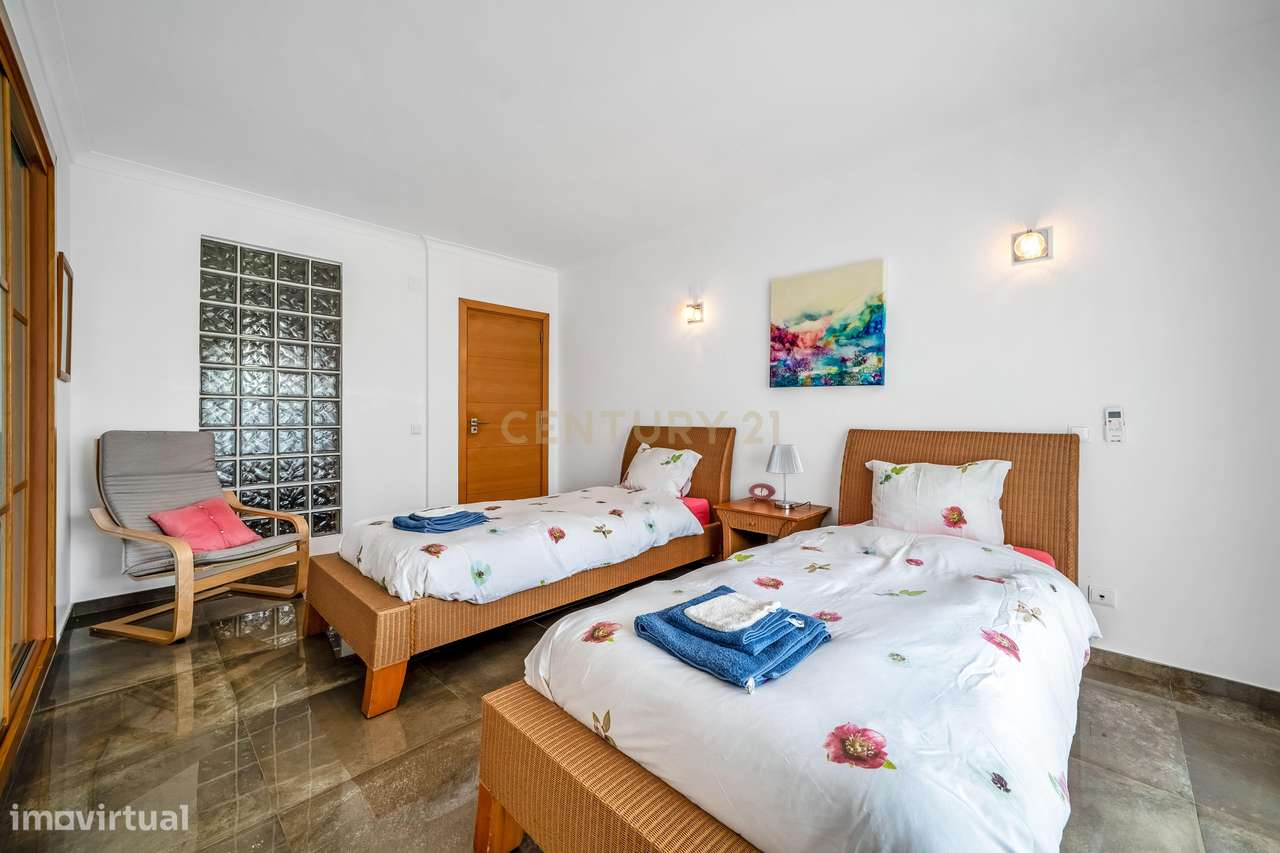 Moradia com 4 quartos, independente com piscina em Albufeira-23