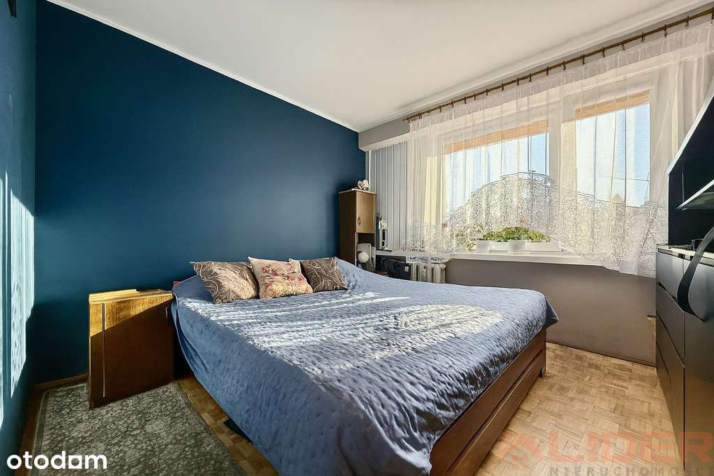 3 pokoje, 1 piętro, winda, dwustronne-0