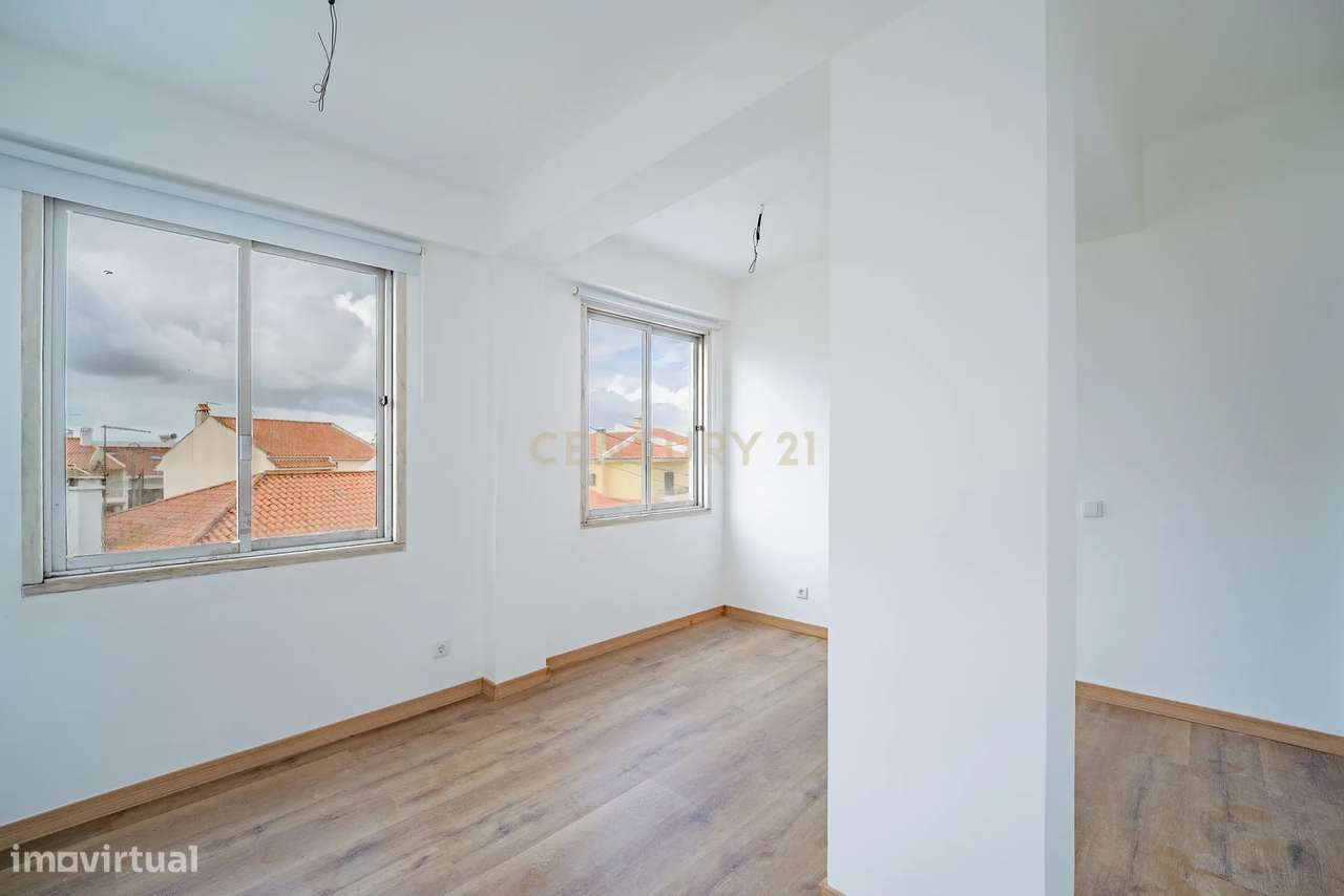 Andar de Moradia, Arrendamento, Rua Foros de Amora - Grande imagem: 4/26