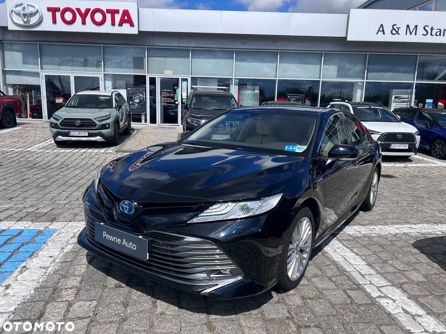 Toyota Camry - 1