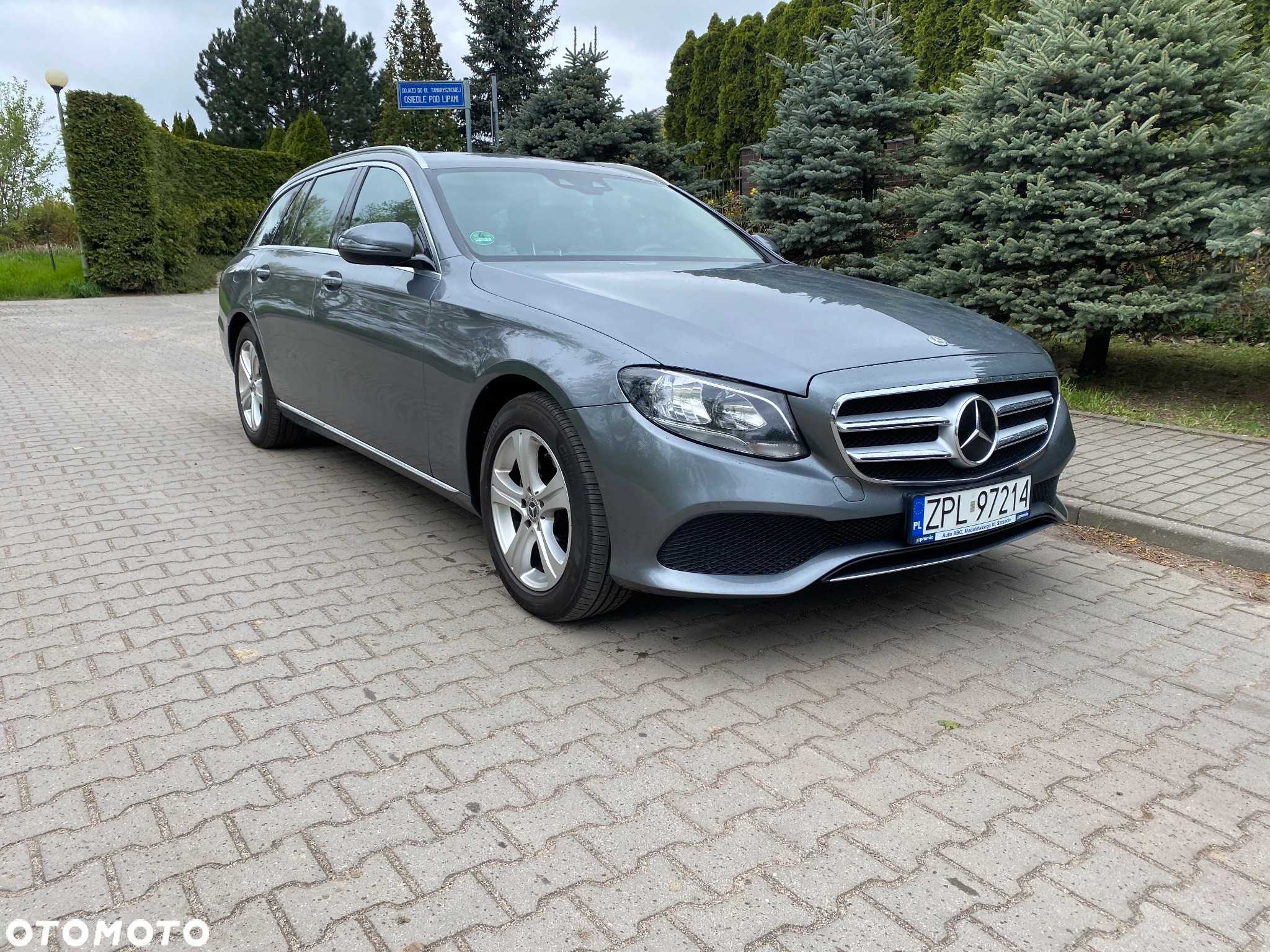 Mercedes-Benz Klasa E 220 d T 9G-TRONIC Exclusive - 11