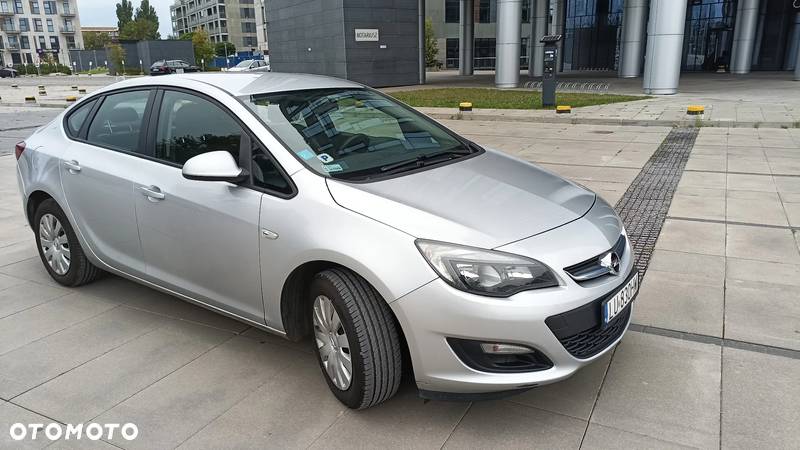 Opel Astra - 1