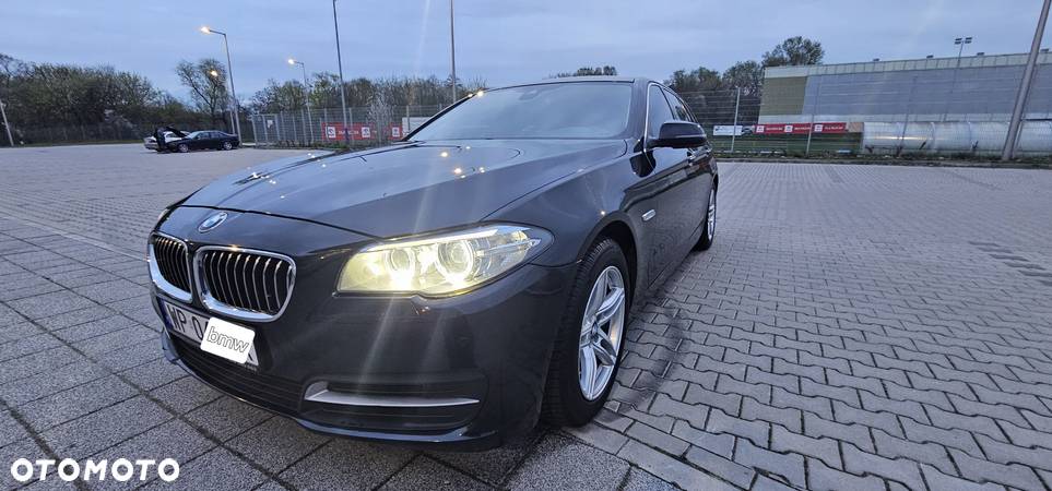 BMW Seria 5 520d Touring BluePerformance Sport-Aut - 9