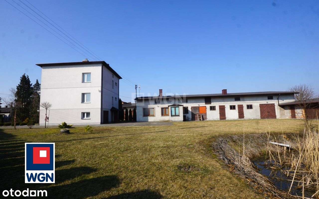 Praktyczny dom z dużym terenem..-2