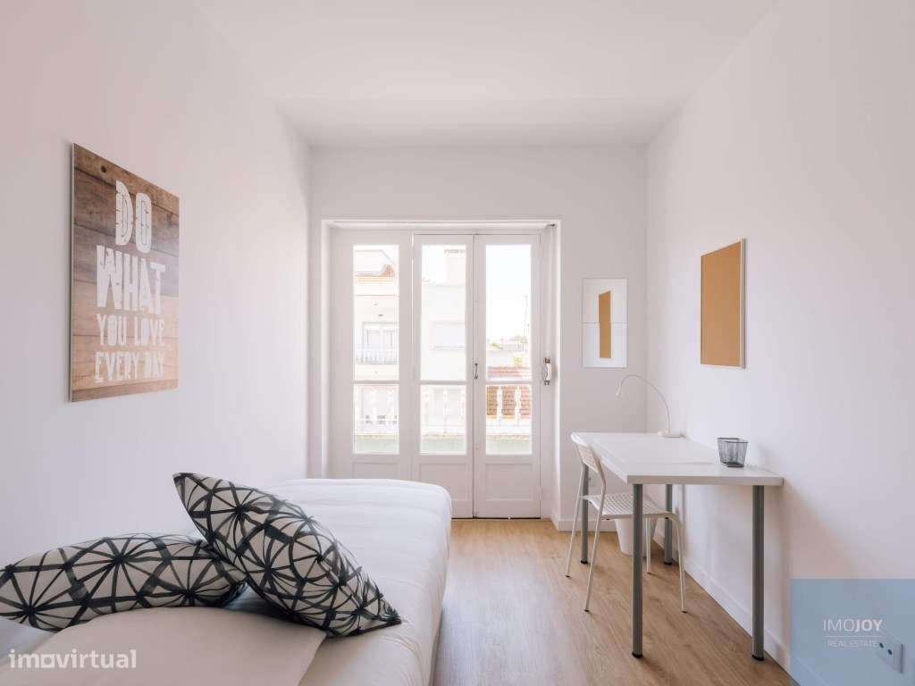 Apartamento T4 com Varanda no Último Piso em Alvalade Junto ao Camp...-12