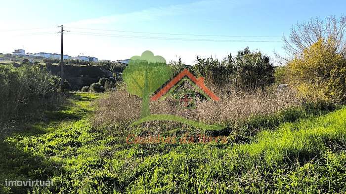 Terreno urbano para construção de 4 moradias-10