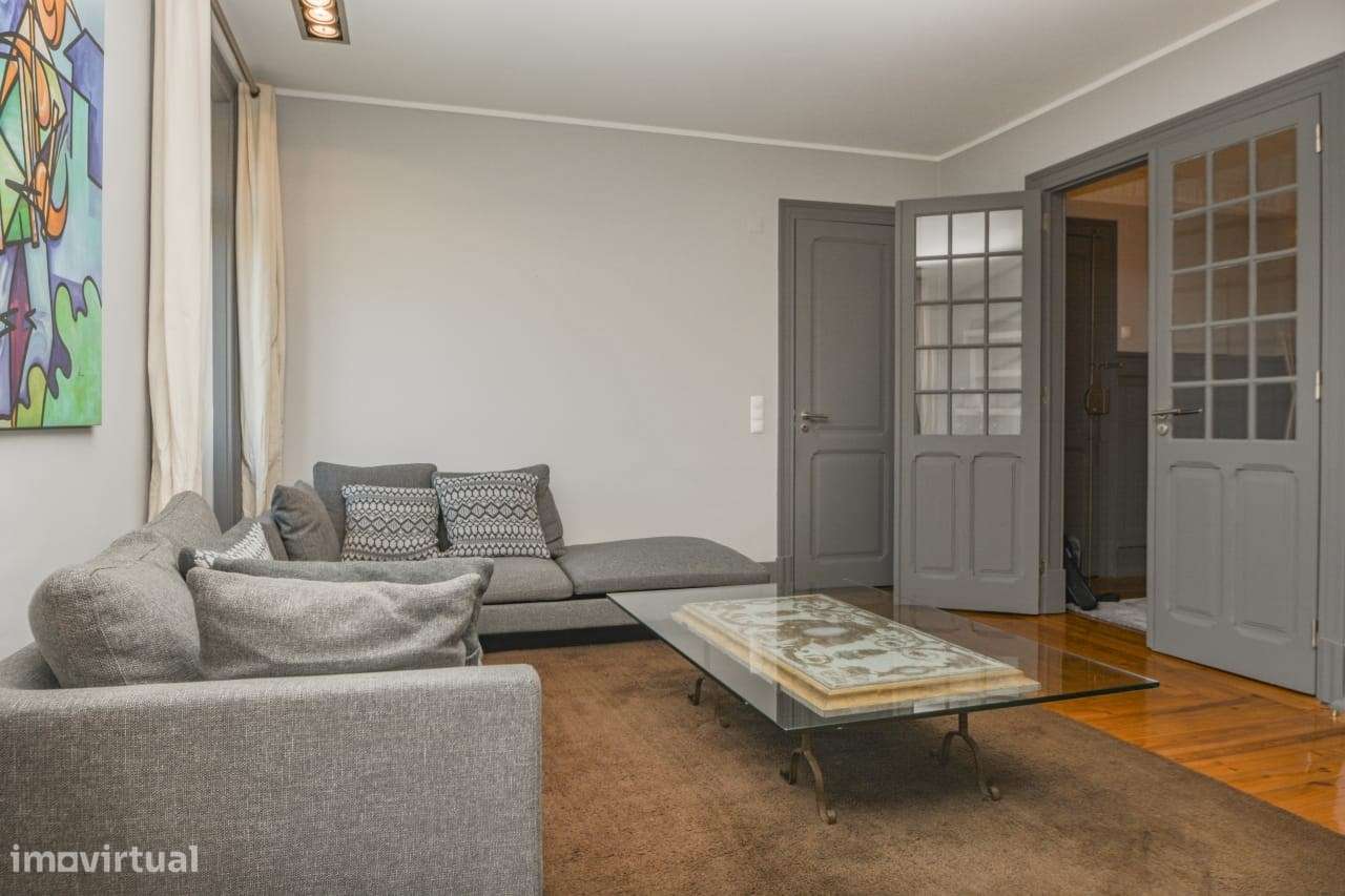 Elegante T2+1 | Elias Garcia | Gulbenkian | O Refúgio Superior nas Ave - Grande imagem: 3/19