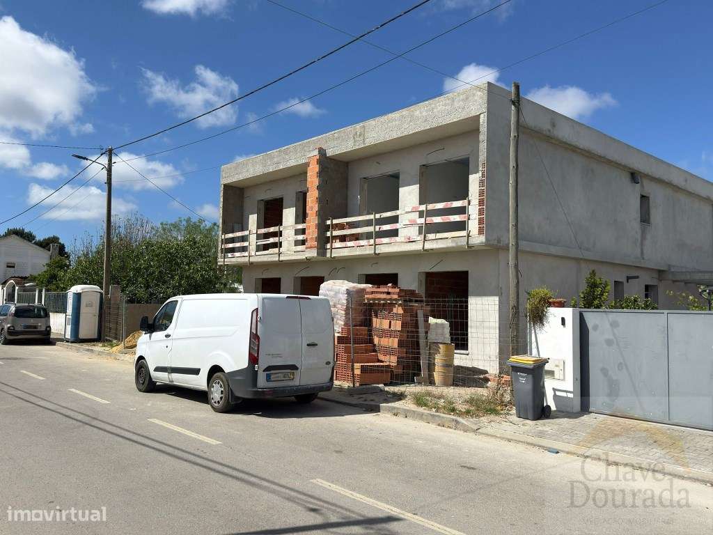Moradia T4 com piscina - Fernão Ferro-4