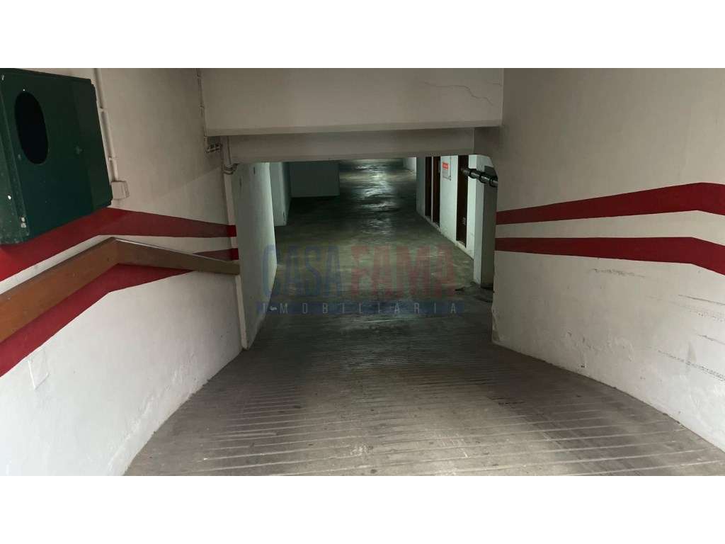 Garagem fechada Av. Mouzinho, Póvoa de Varzim - Grande imagem: 4/14