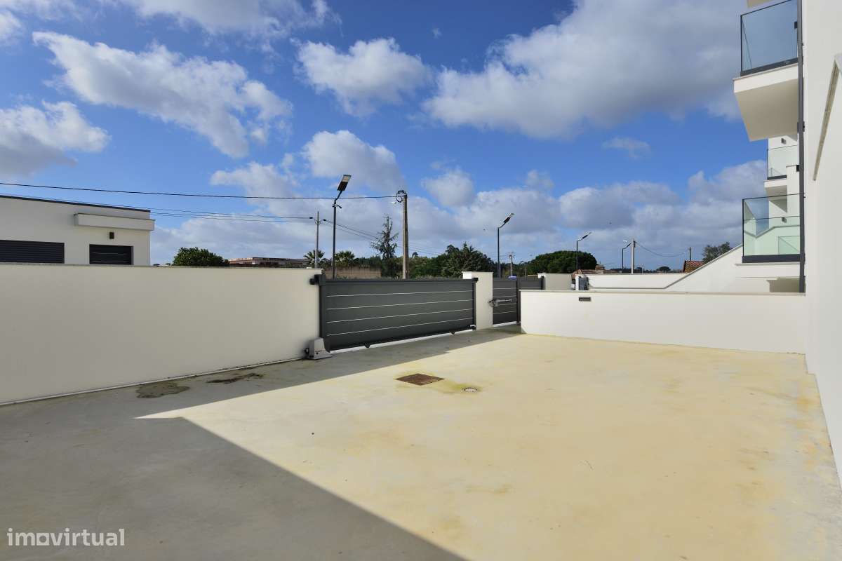 Moradia T4 c/ Certificação Energética A+ | Aveiras de Cima-54