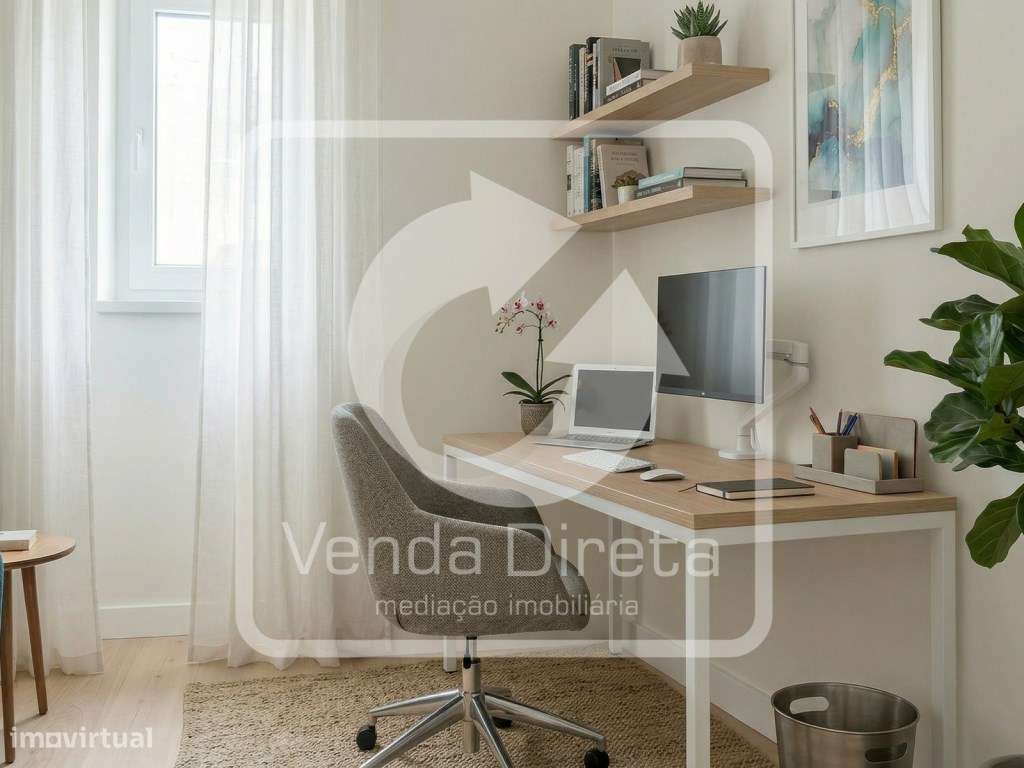 Moradia T4 Duplex com Logradouro perto da Estação Fluvial do Barreiro.-10