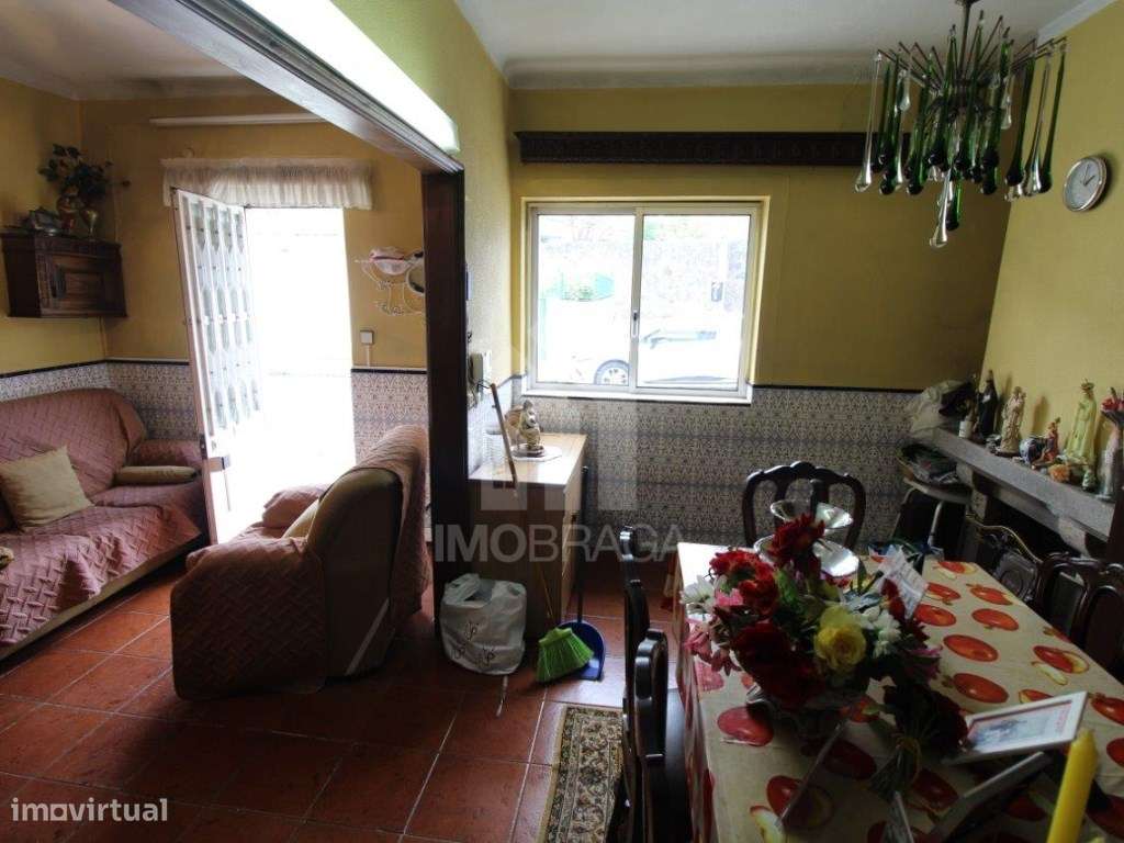 Venda Andar Moradia T2, em Real (Braga)-6