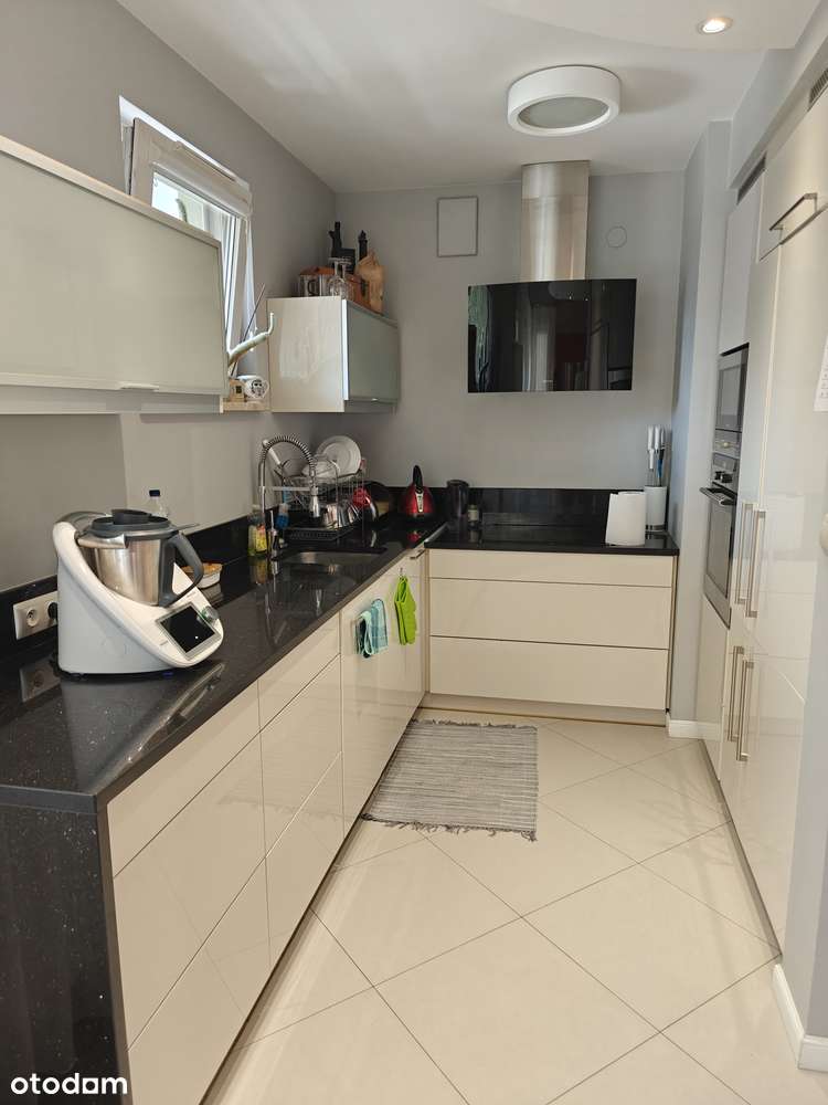 Wygodne mieszkanie 3-pokojowe●Balkon oraz dwie loggie●Miejsce garażowe-4