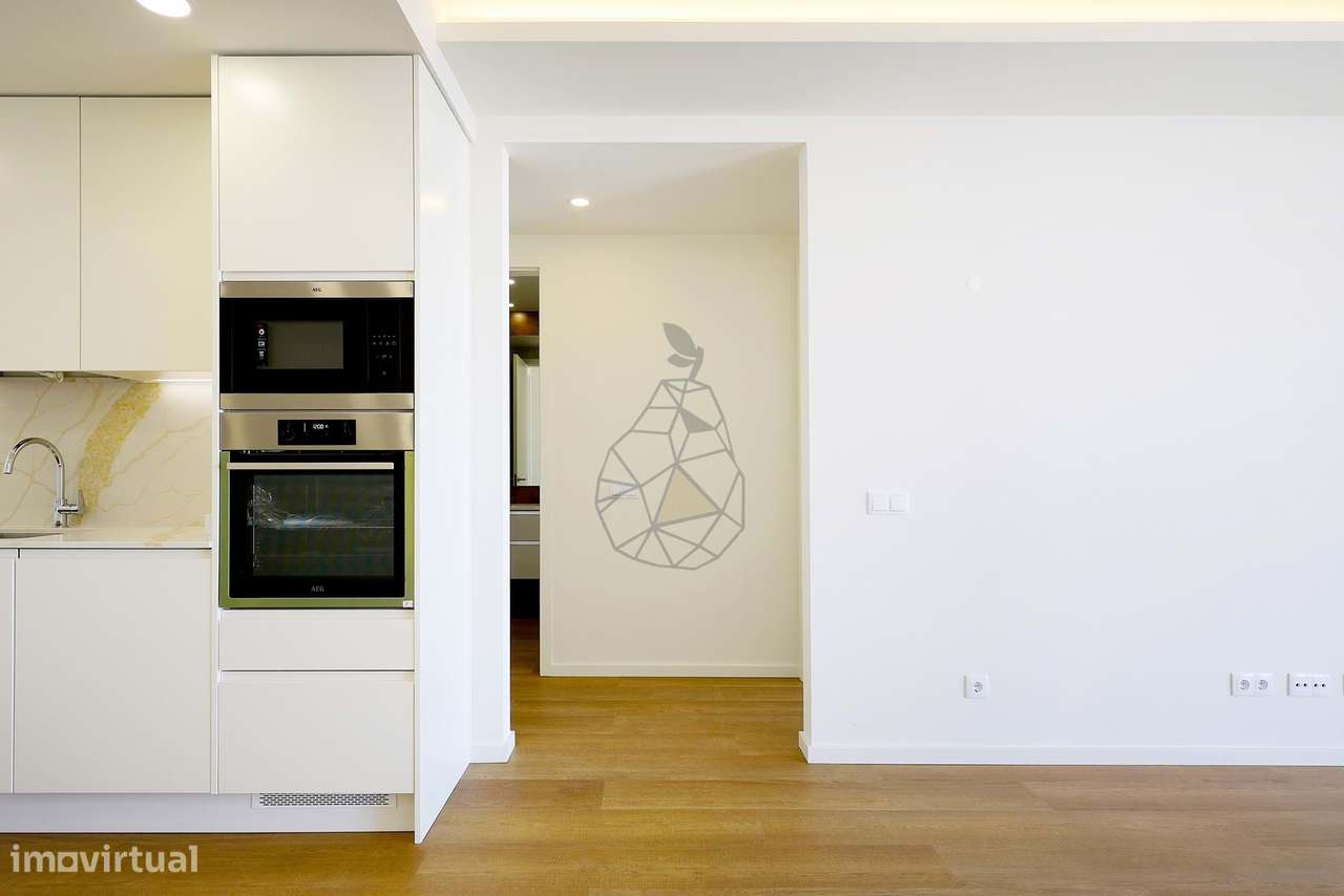 Apartamento com dois quartos , dois lugares de estacionamento e Piscin-13