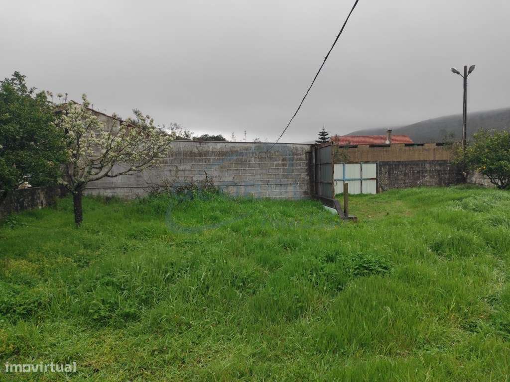 Moradia T5 com Grande Terreno Plano, Garagem, Anexos e Elevado Pote...-32
