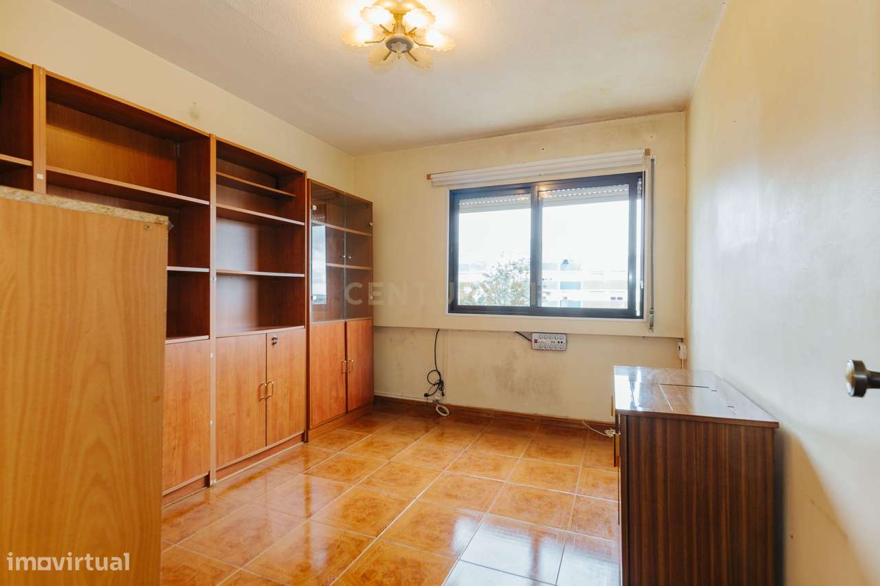 Apartamento T4 à venda no Barreiro-14