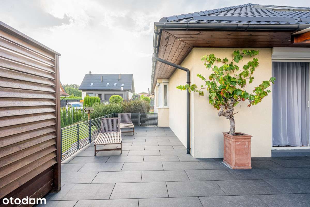 Komfortowy dom parterowy z pięknym ogrodem-14