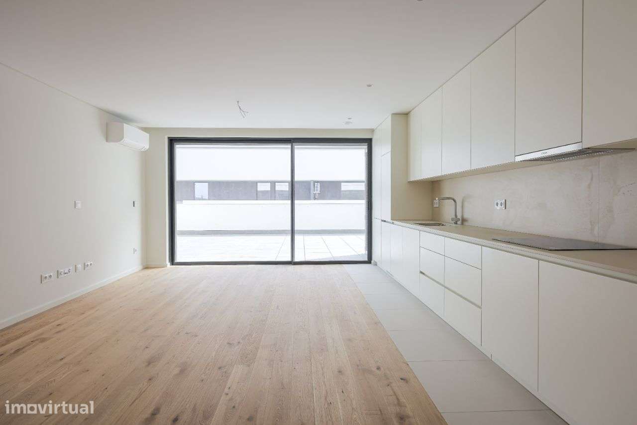Apartamento T2+1 com varandas novo em Aveiro - Grande imagem: 1/16