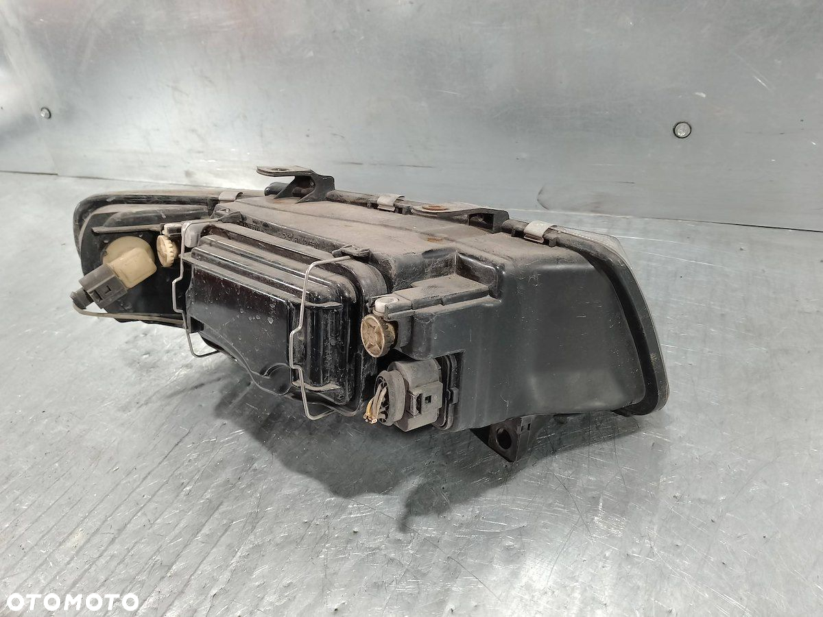 LAMPA LEWA PRZÓD SEAT TOLEDO II  445-1109L 1.6 16V - 3