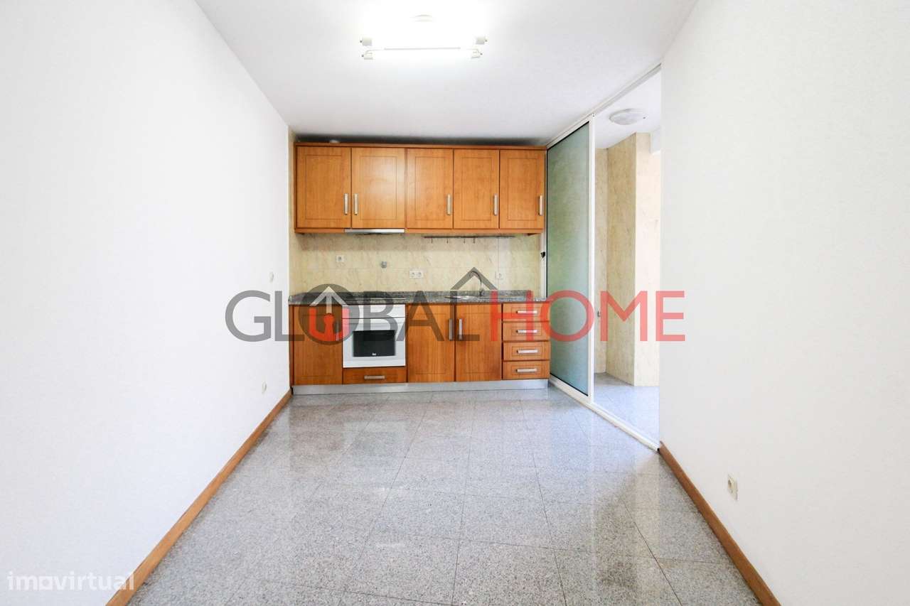 Apartamento T3 na Avenida da Carvalha-9