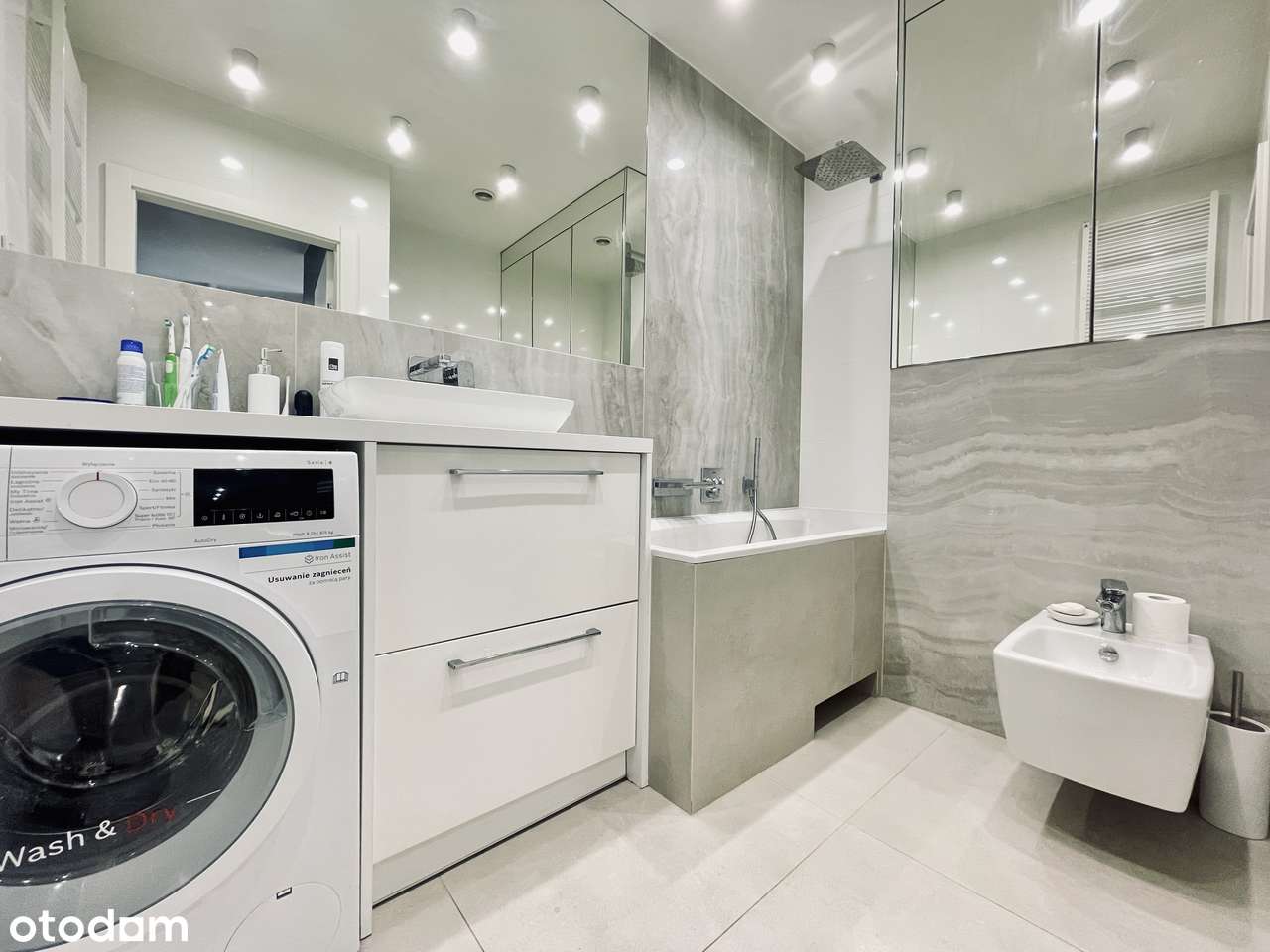 2019 | Dwustronne | Duży balkon | Garaż | Zamknięte os. | Komórka lok.-10