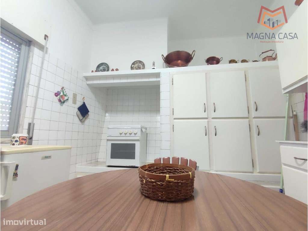 Moradia em Propriedade Total com 3 apartamentos T3, + 1 apartamento... - Grande imagem: 4/60