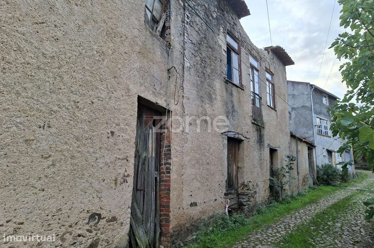 Moradia T4 Com Terreno No Casal De Sao Jose Arganil