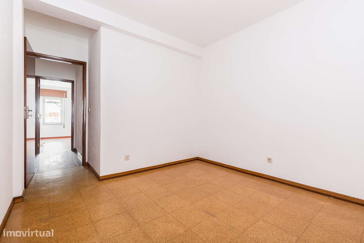 Apartamento T3 amplo e luminoso, numa das melhores zonas residenciais-11