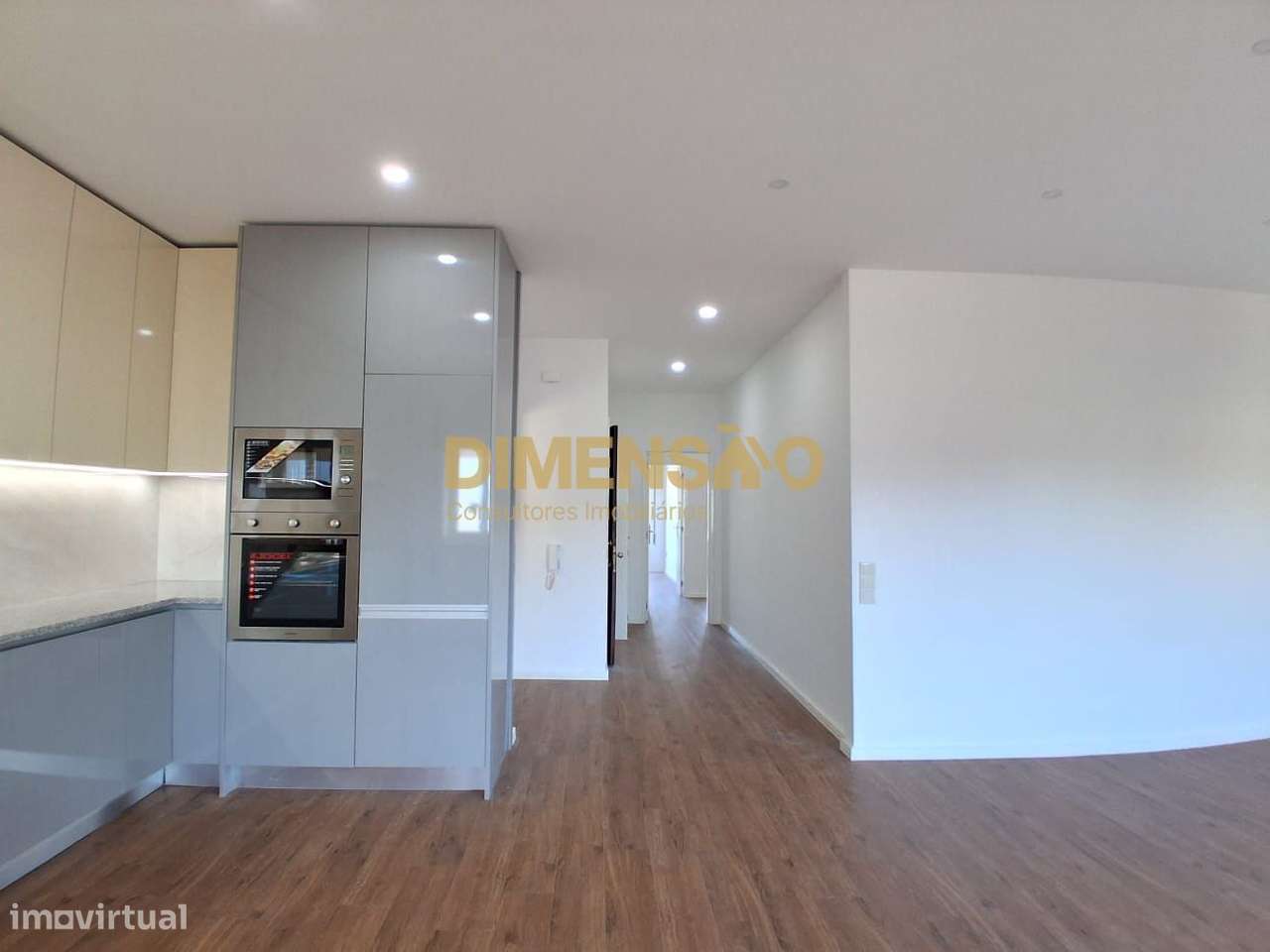 T3 em Águas Santas  Totalmente Remodelado com Garagem DCI159 - Grande imagem: 3/25