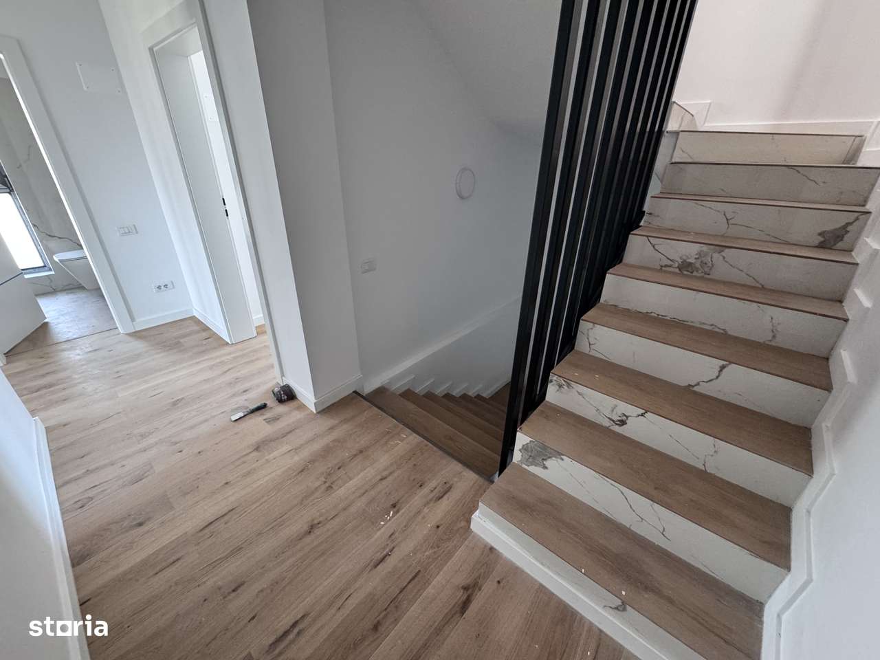 Casa Moderna P+1+M. 5 cam.Util 171 mp.Teren 242 mp - Imagine principală: 5/20