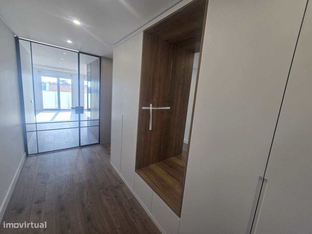 Apartamento T3, com varanda, arrecadação e parqueamento - Quinta do... - Grande imagem: 5/35