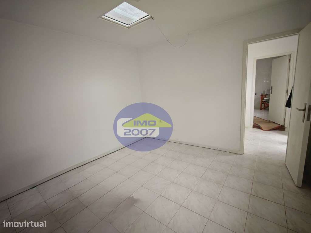 Moradia com 3 frações independentes-34