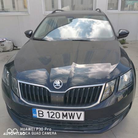 Skoda Octavia Combi Diesel 1.6 TDI Ambition - 1