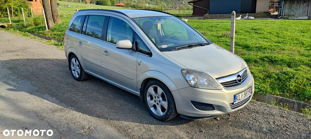 Opel Zafira - 2