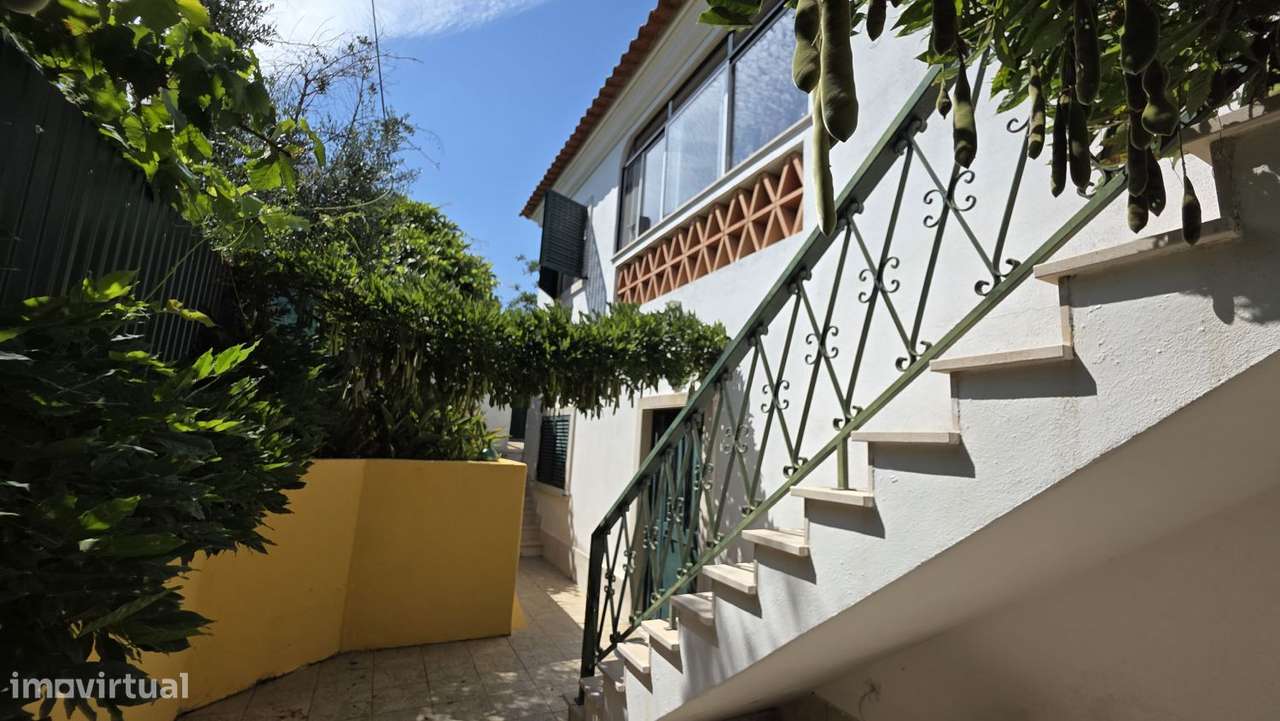 Excelente Oportunidade de Investimento como Moradia e Alojamento Turí-54