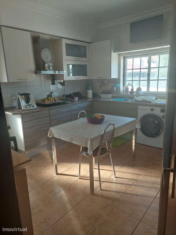 Moradia T2+1 com piscina em Salvaterra De Magos.-20