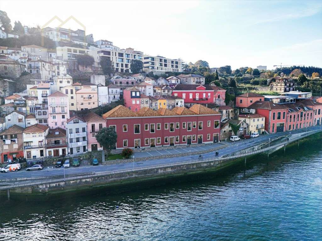 Apartamento T1 duplex no empreendimento Pescaria, em frente ao Rio ... - Grande imagem: 4/23