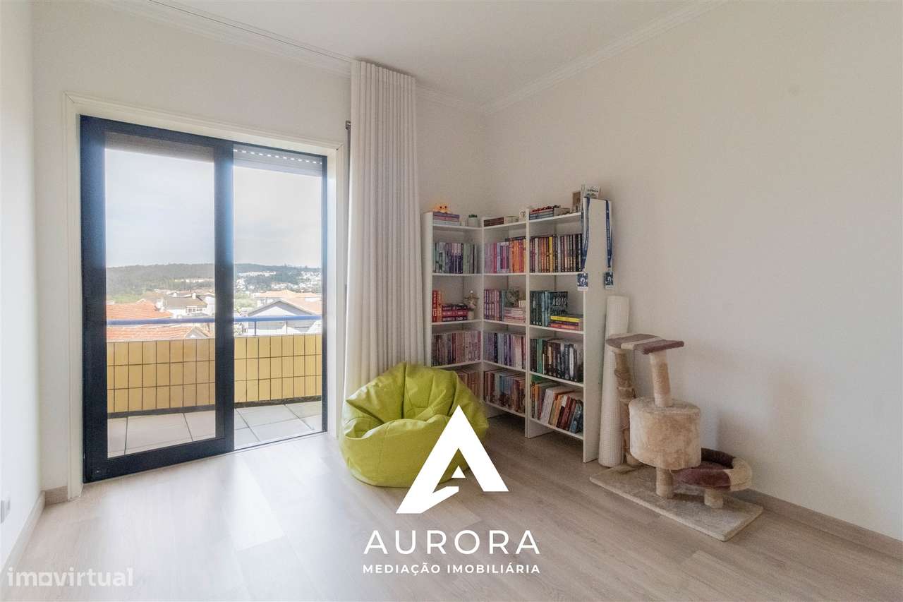 Apartamento T3 no centro de Fiães, Santa Maria da Feira, Renovado-40