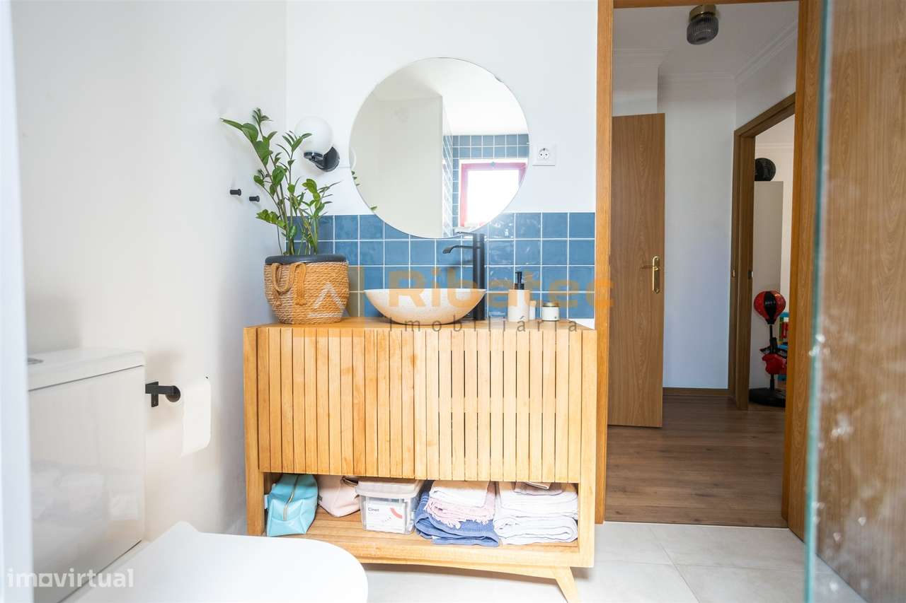 Apartamento T3 no Monte da Caparica-11