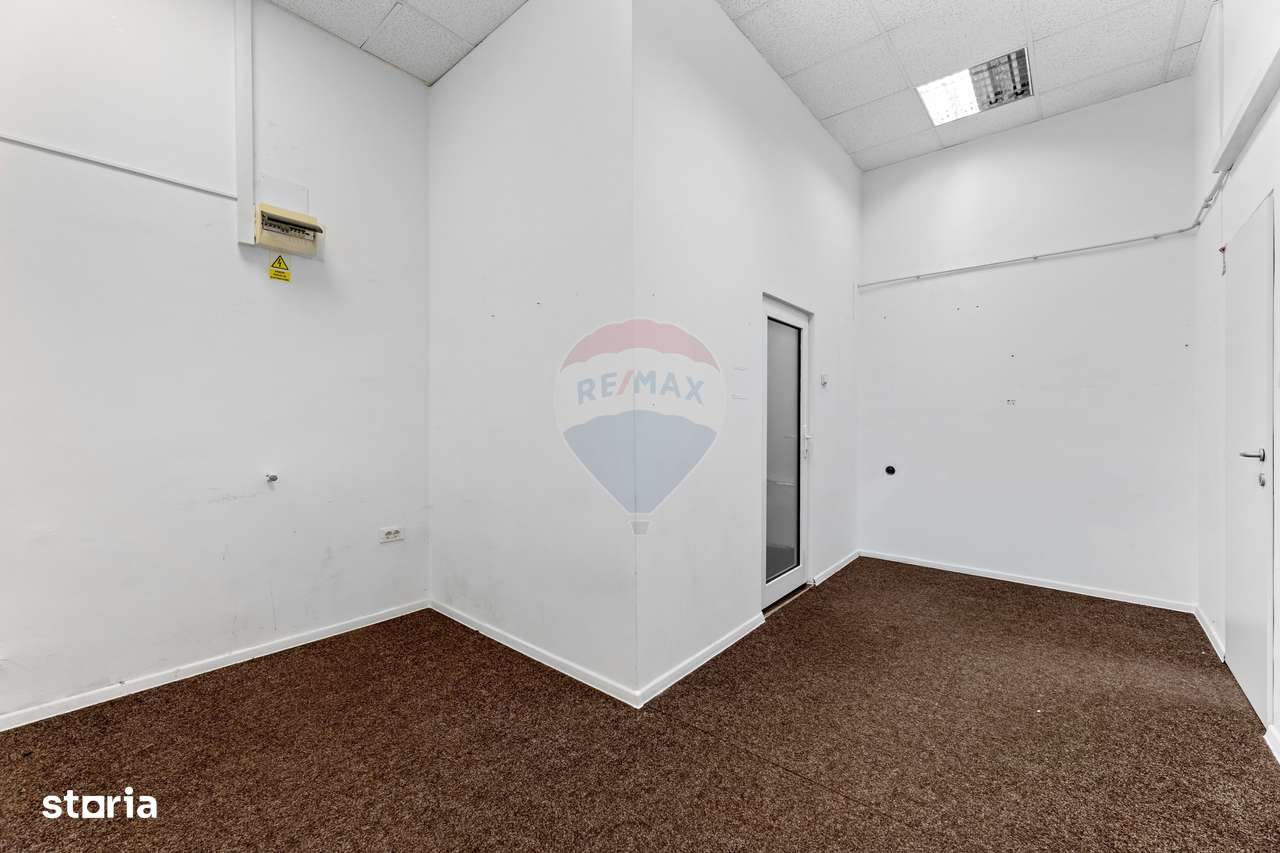 Spațiu comercial de 57mp de vânzare în Piața Avram Iancu Arad - Imagine principală: 5/8