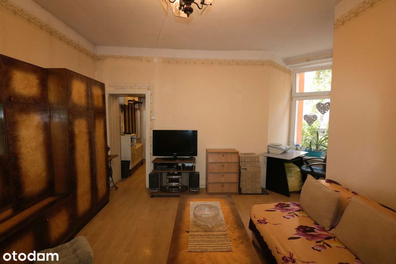 Kawalerka NA PARTERZE DO KAPITALNEGO REMONTU.-10