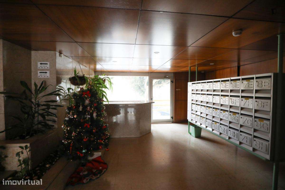 Quarto - localizado em Olaias Lisbon - Grande imagem: 5/6