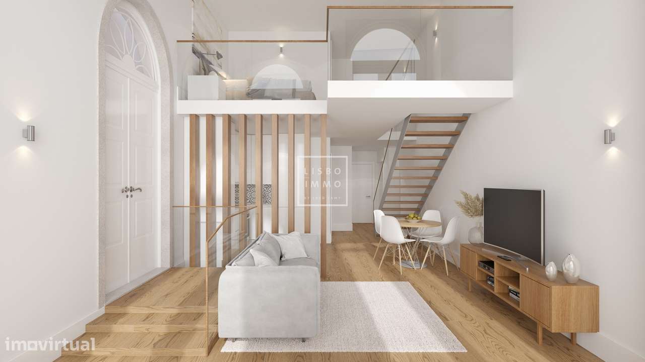 Apartamento Loft, 54,02m2, terraço 48,53m2, completamente reformado, c-8